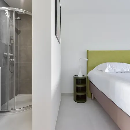 4p With Terrace Sea View And Pool Apartment Cannes